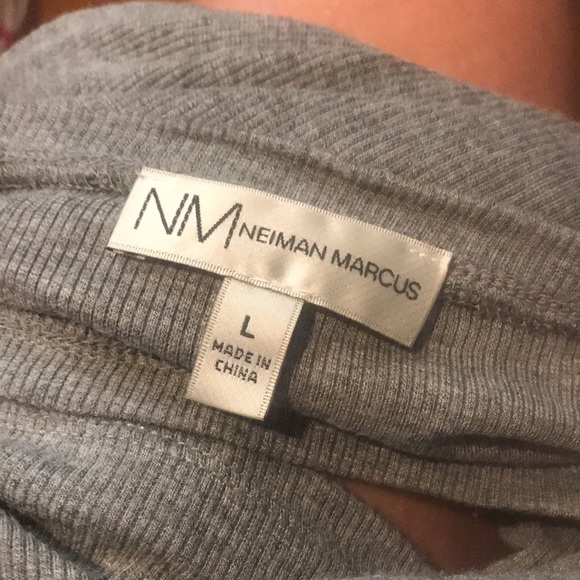 Neiman Marcus top - Picture 3 of 5